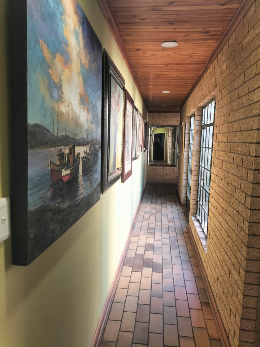 4 Bedroom Property for Sale in Pentagon Park Free State